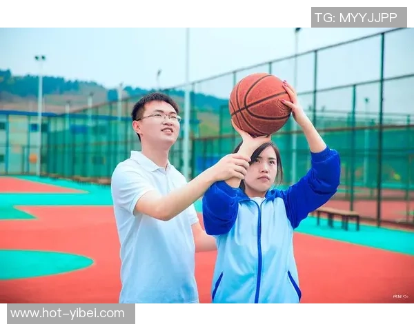 甜蜜篮球情缘一左一右的情侣头像展现爱的默契与激情 甜蜜篮球情缘一左一右的情侣头像展现爱的默契与激情